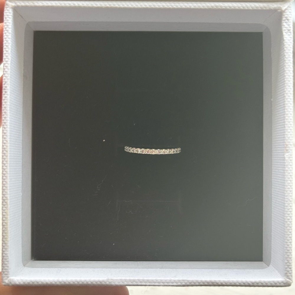 Mejuri Diamond Eternity Band - Picture 5 of 7